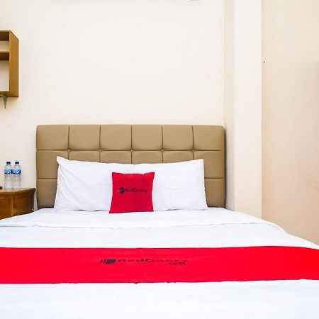 Reddoorz Syariah @ Griya Thamrin Manahan Solo Exteriér fotografie