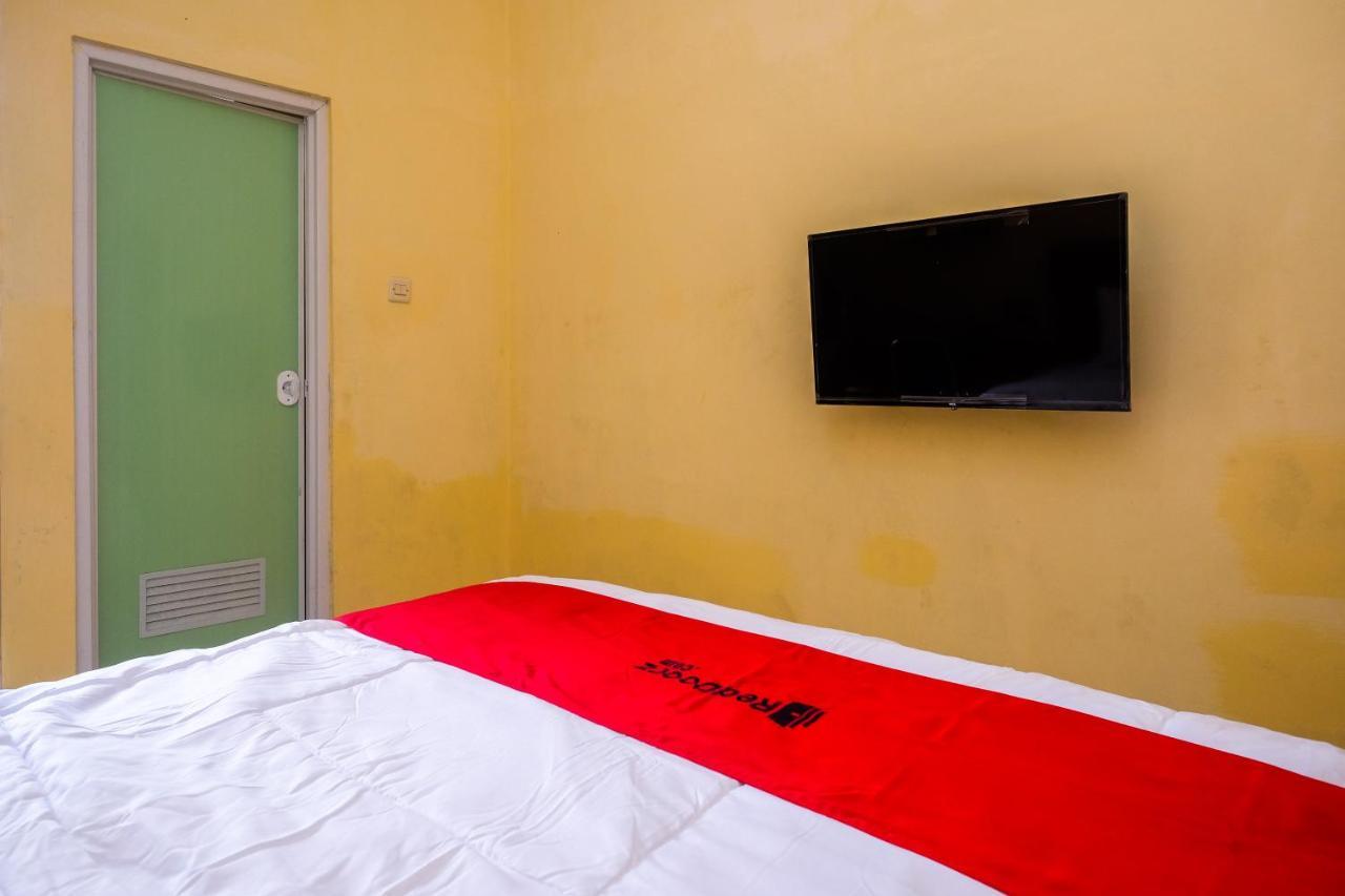 Reddoorz Syariah @ Griya Thamrin Manahan Solo Exteriér fotografie