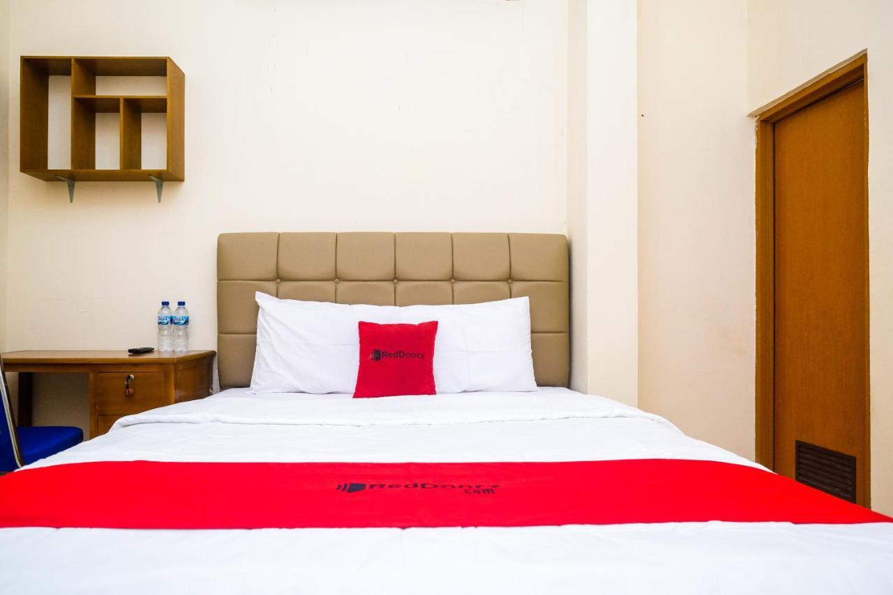 Reddoorz Syariah @ Griya Thamrin Manahan Solo Exteriér fotografie