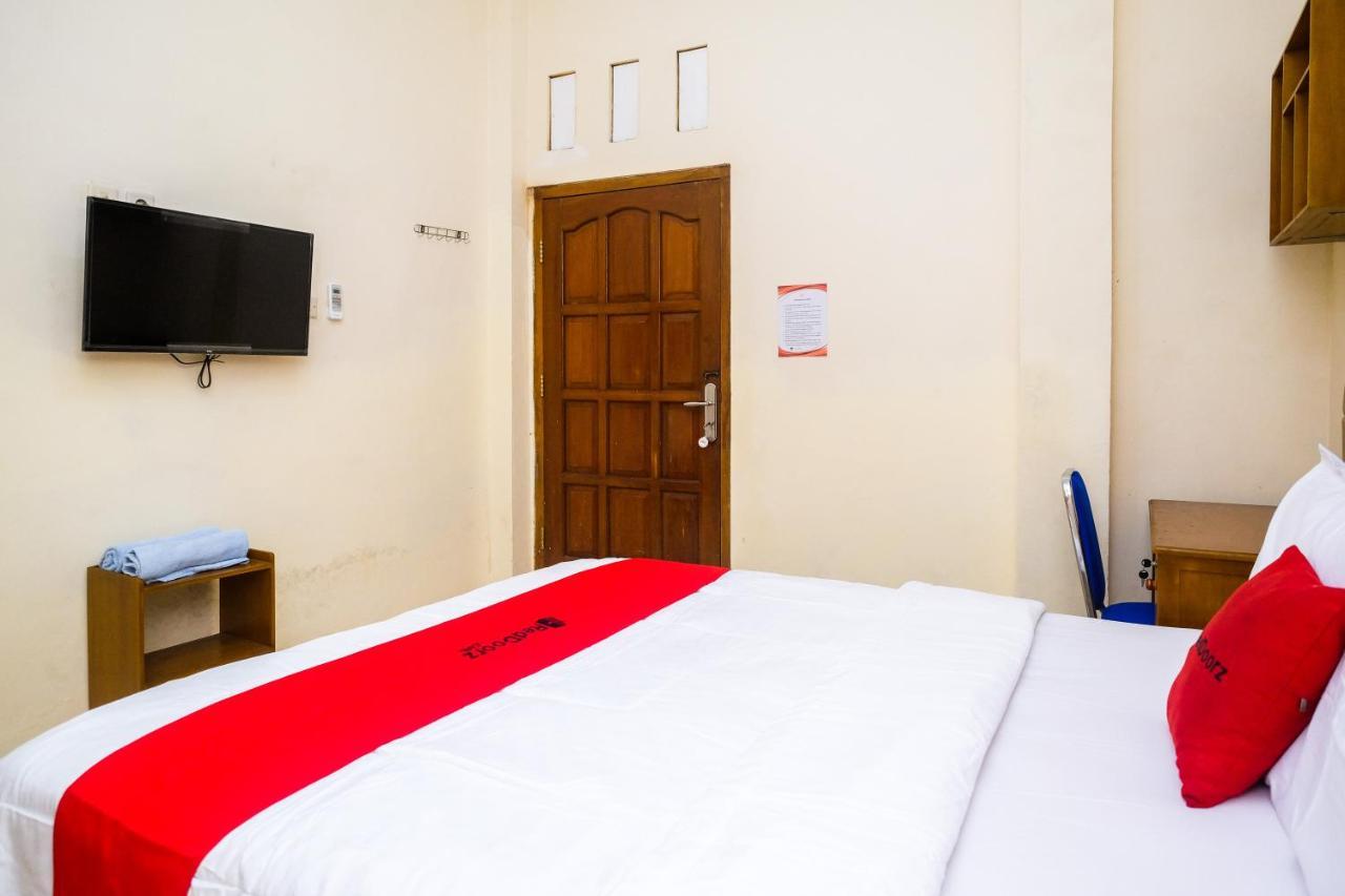 Reddoorz Syariah @ Griya Thamrin Manahan Solo Exteriér fotografie